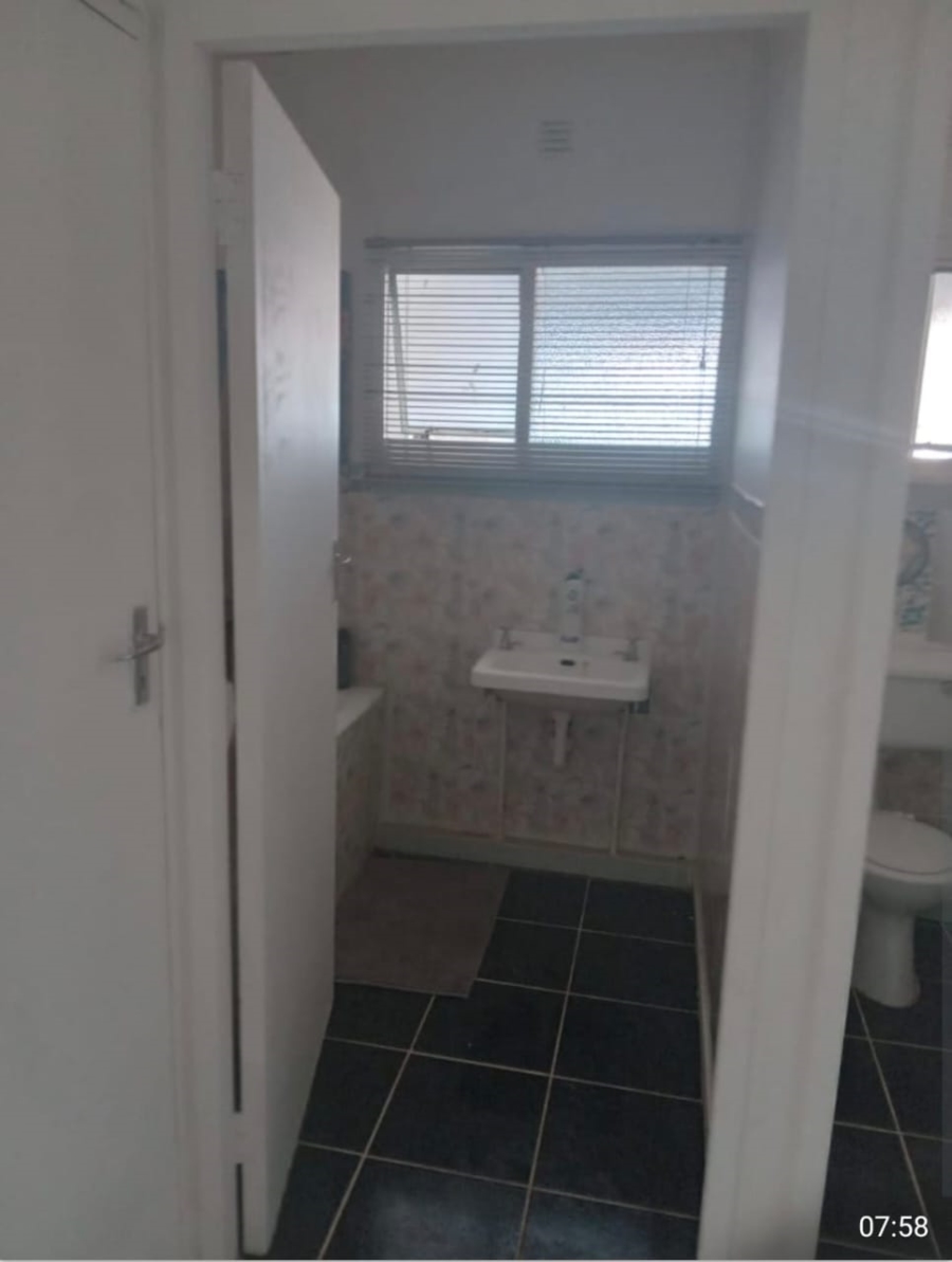 6 Bedroom Property for Sale in Gariepdam Free State